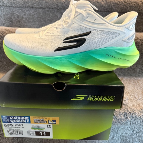 Men’s running shoes - Picture 3 of 6